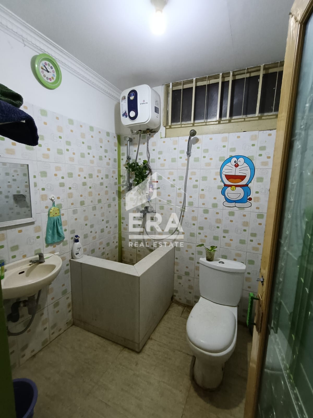 interior 8