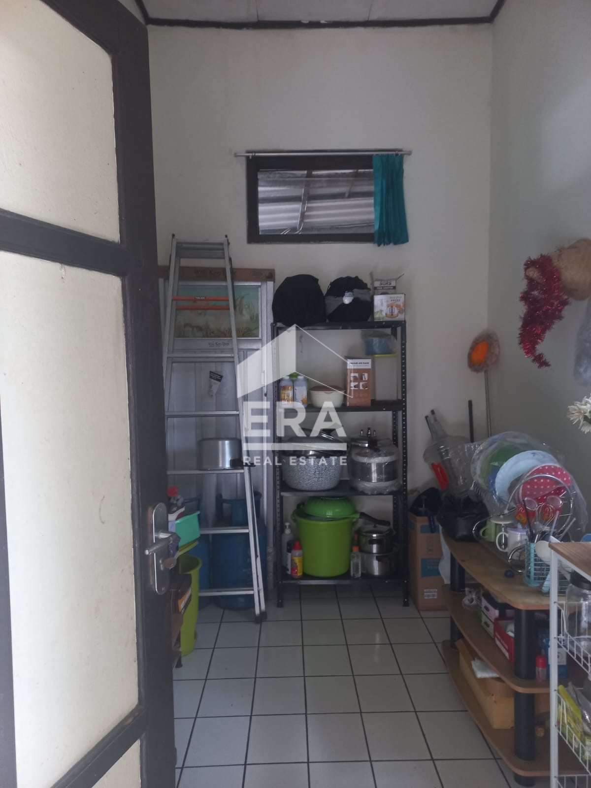 interior 8