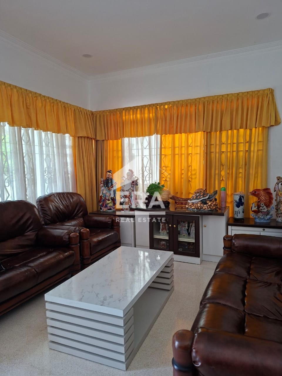 interior 3