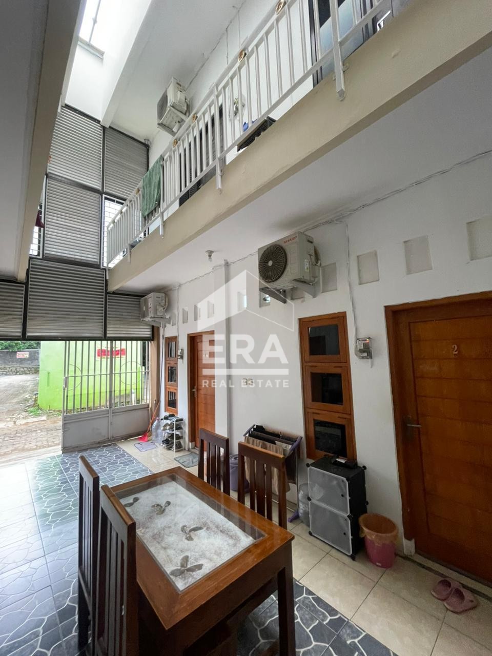 interior 8