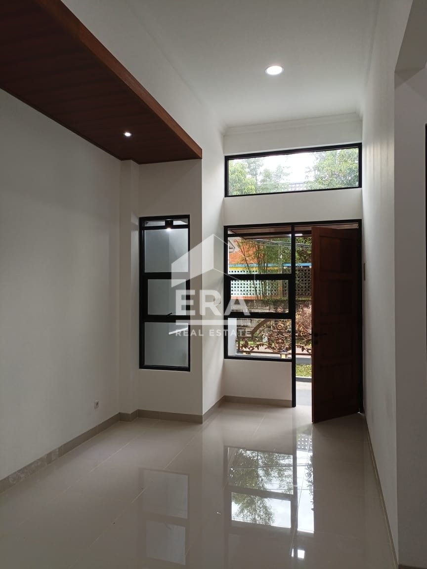 interior 8