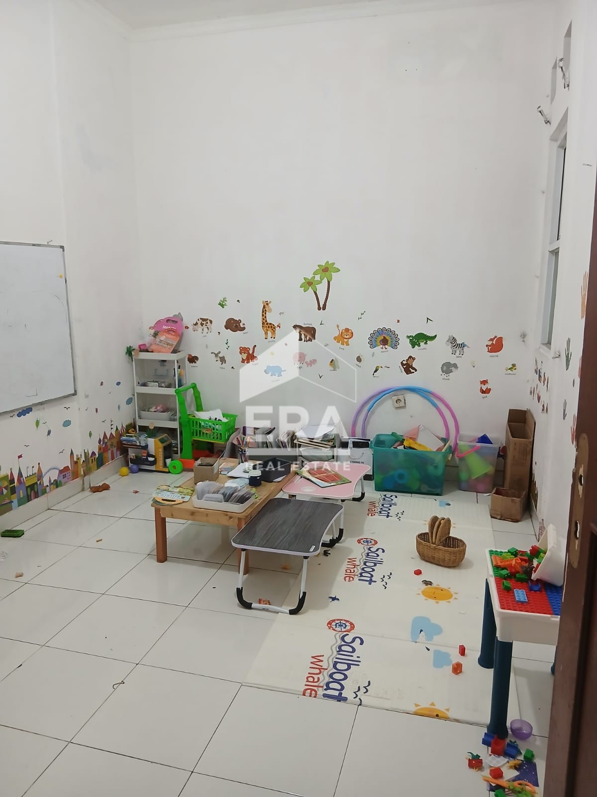 interior 10