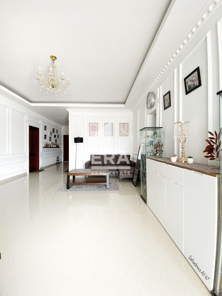 interior 19