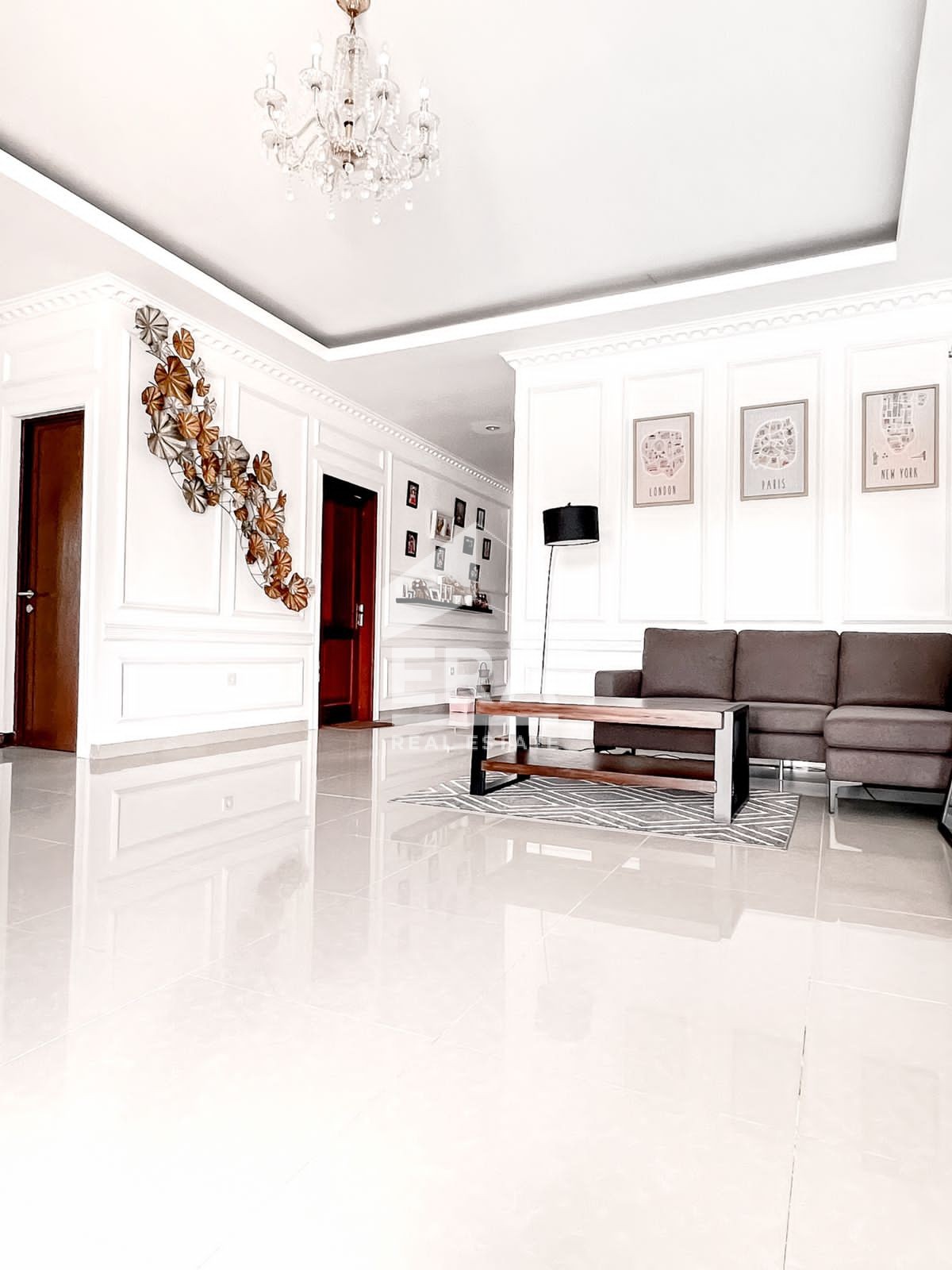 interior 23