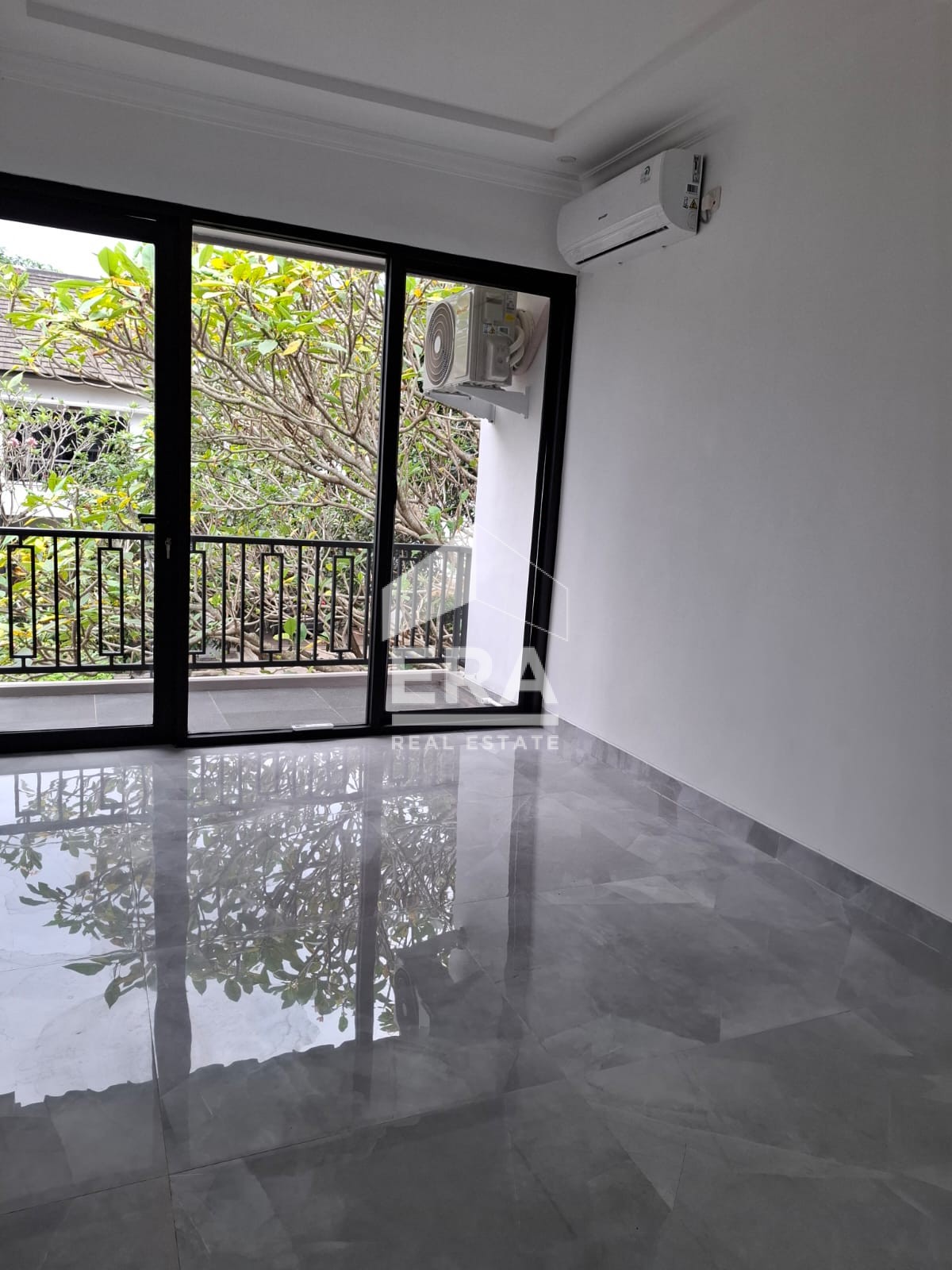 interior 3