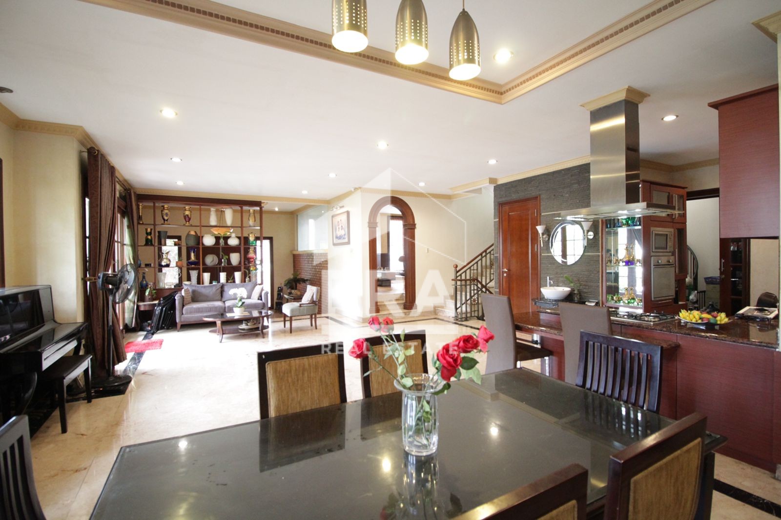 interior 9