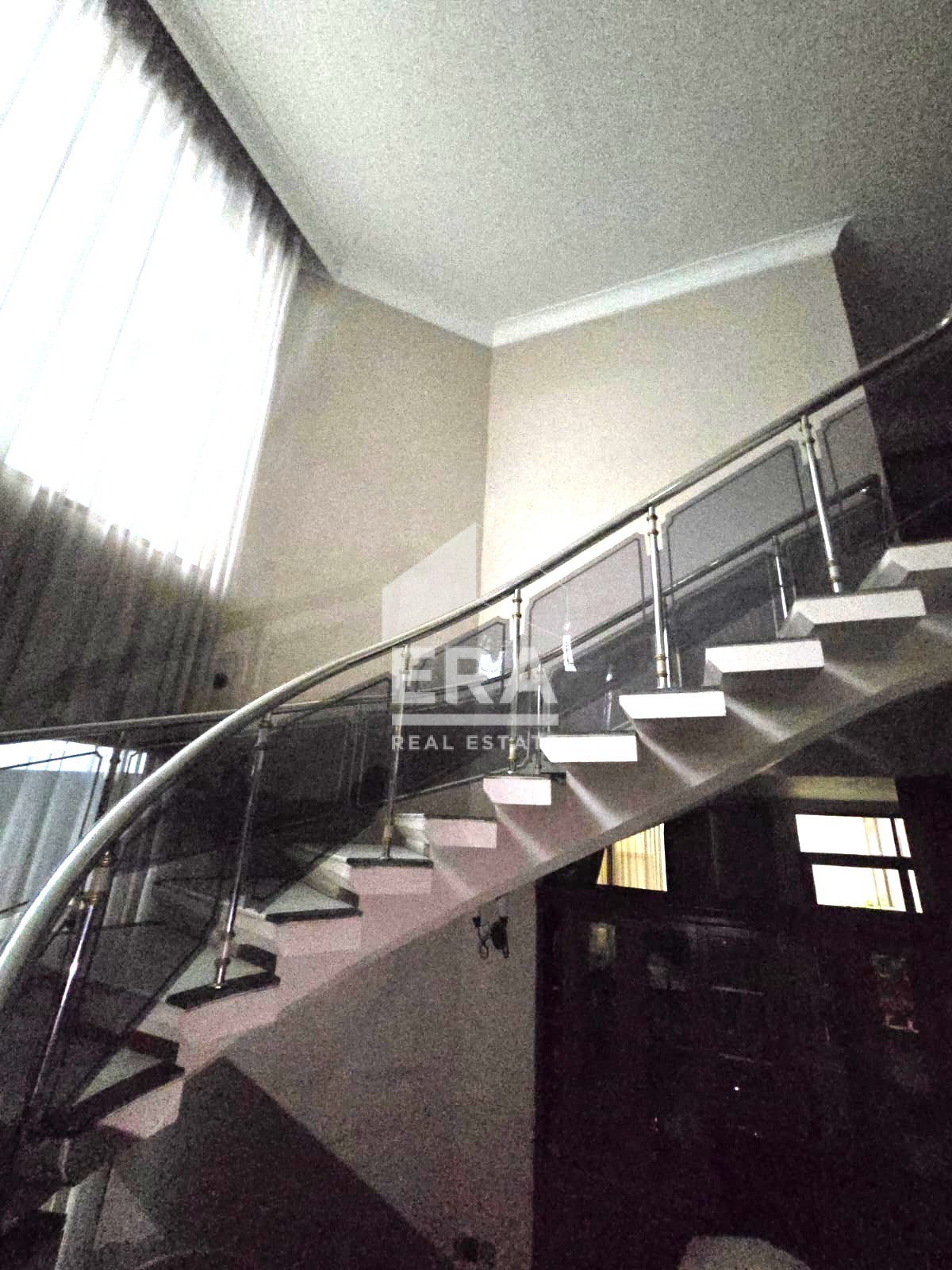 interior 9