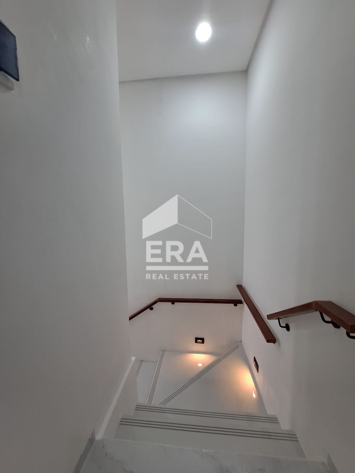 interior 4