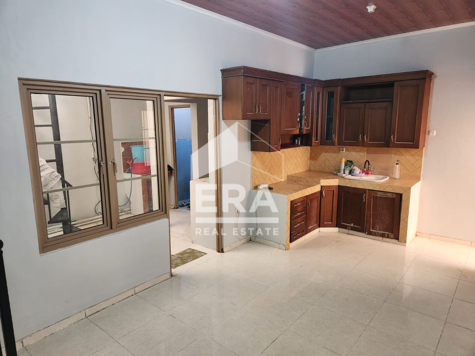 interior 12