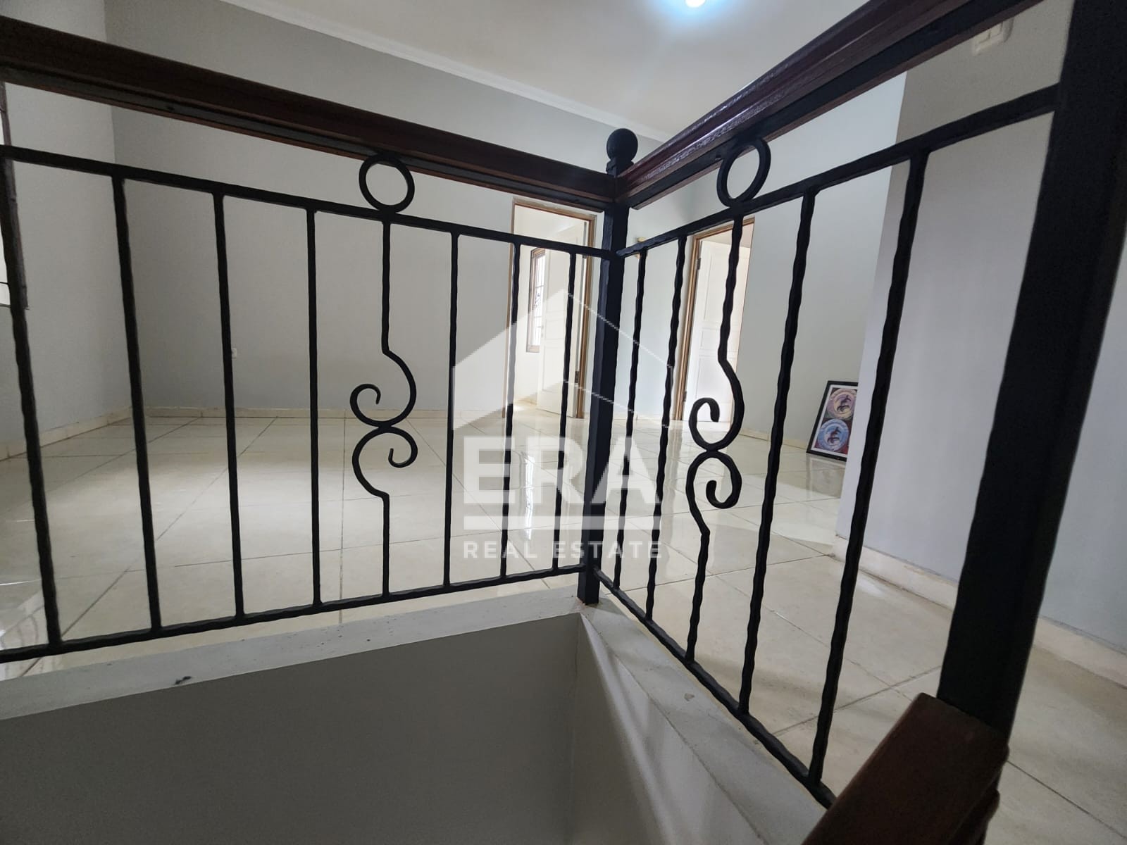 interior 10
