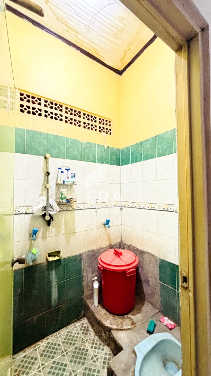 interior 12