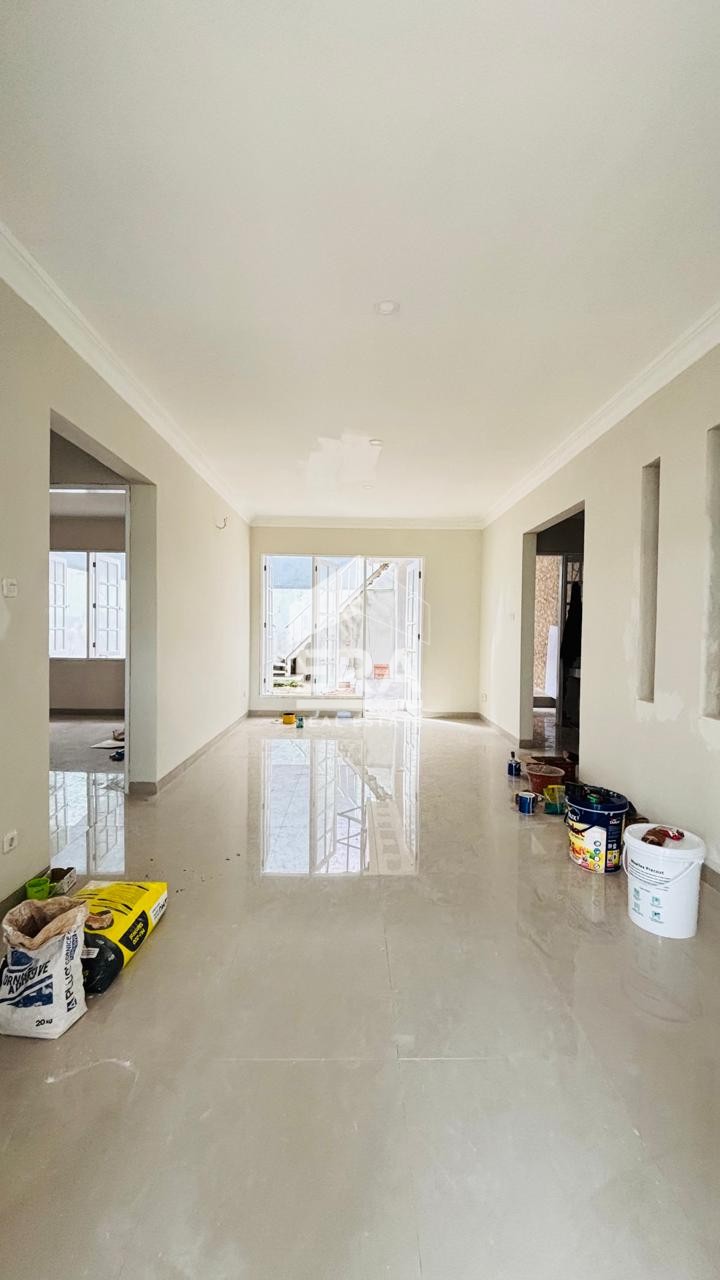 interior 2