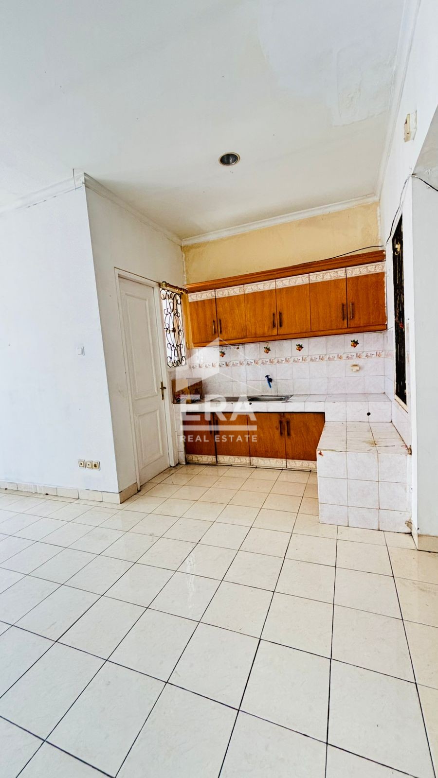 interior 6