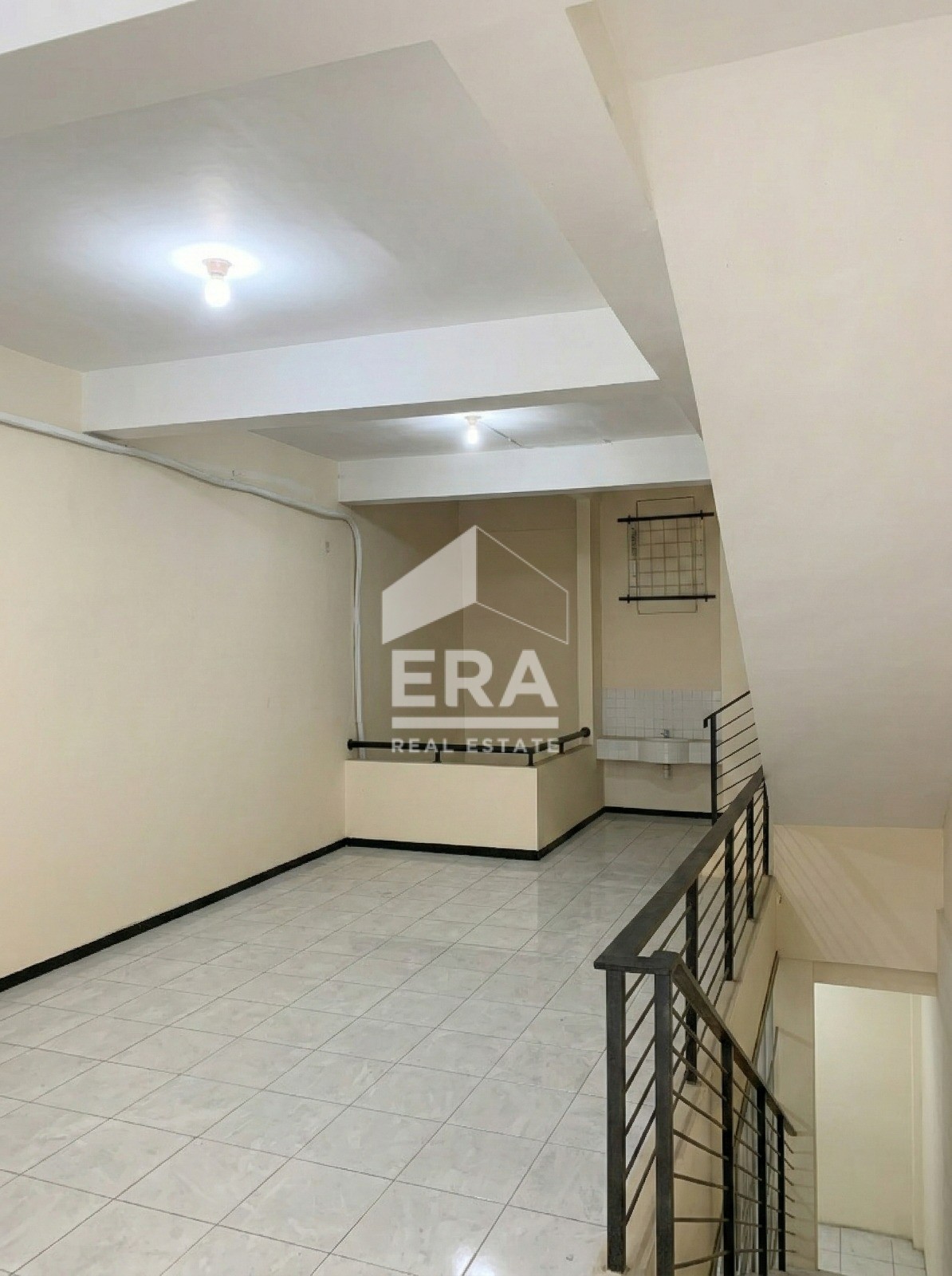 interior 6