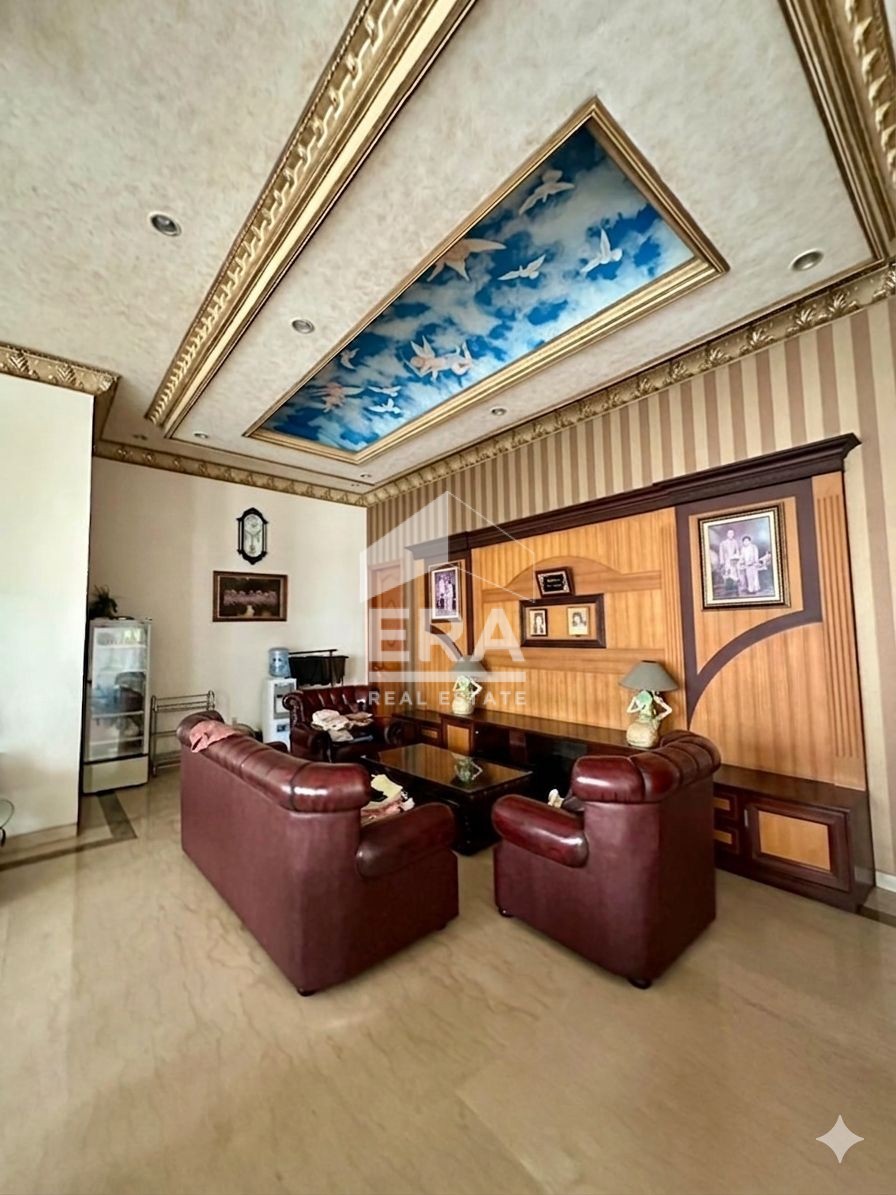 interior 18