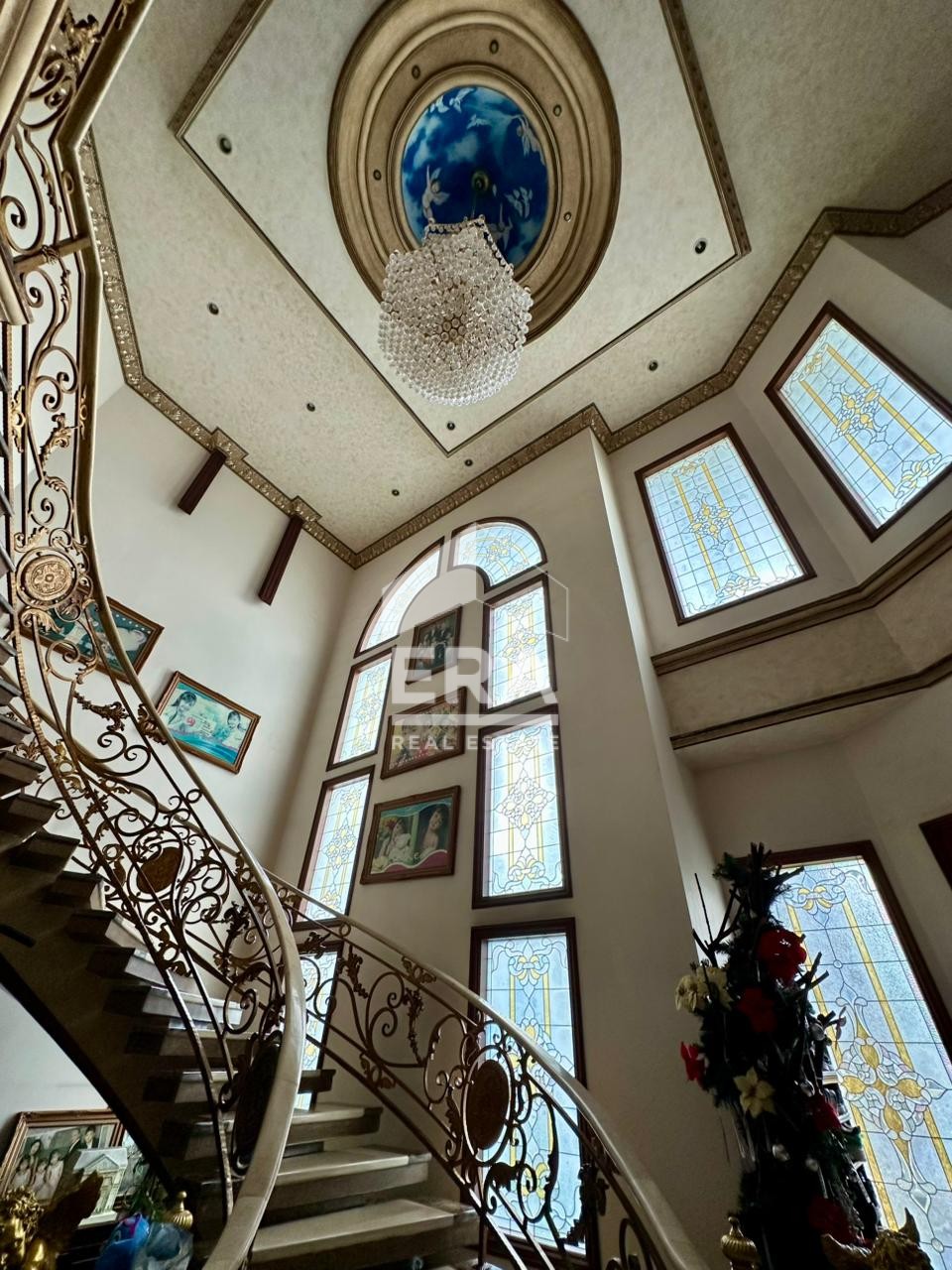 interior 5