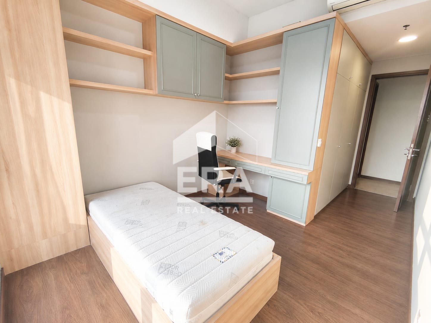 interior 11
