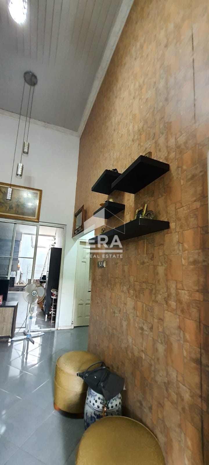 interior 8