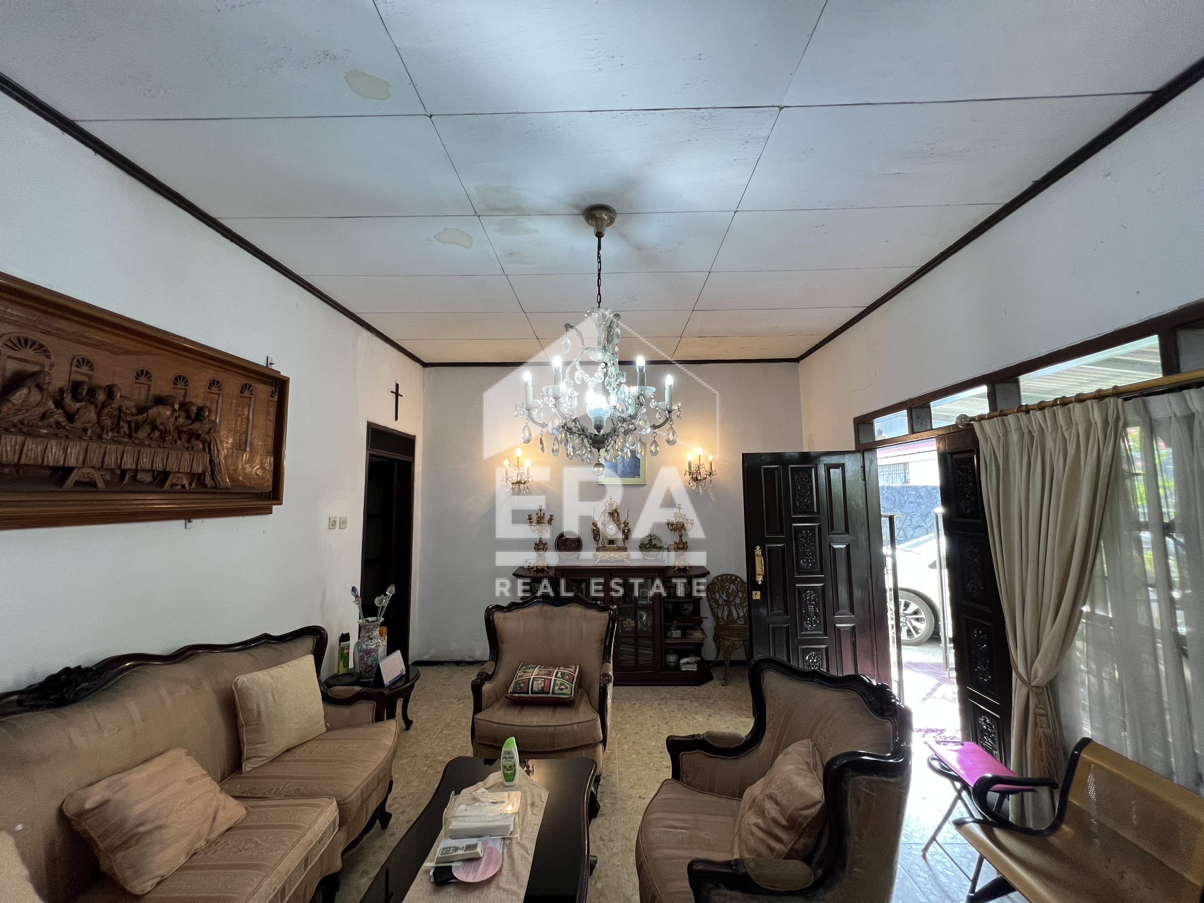 interior 8