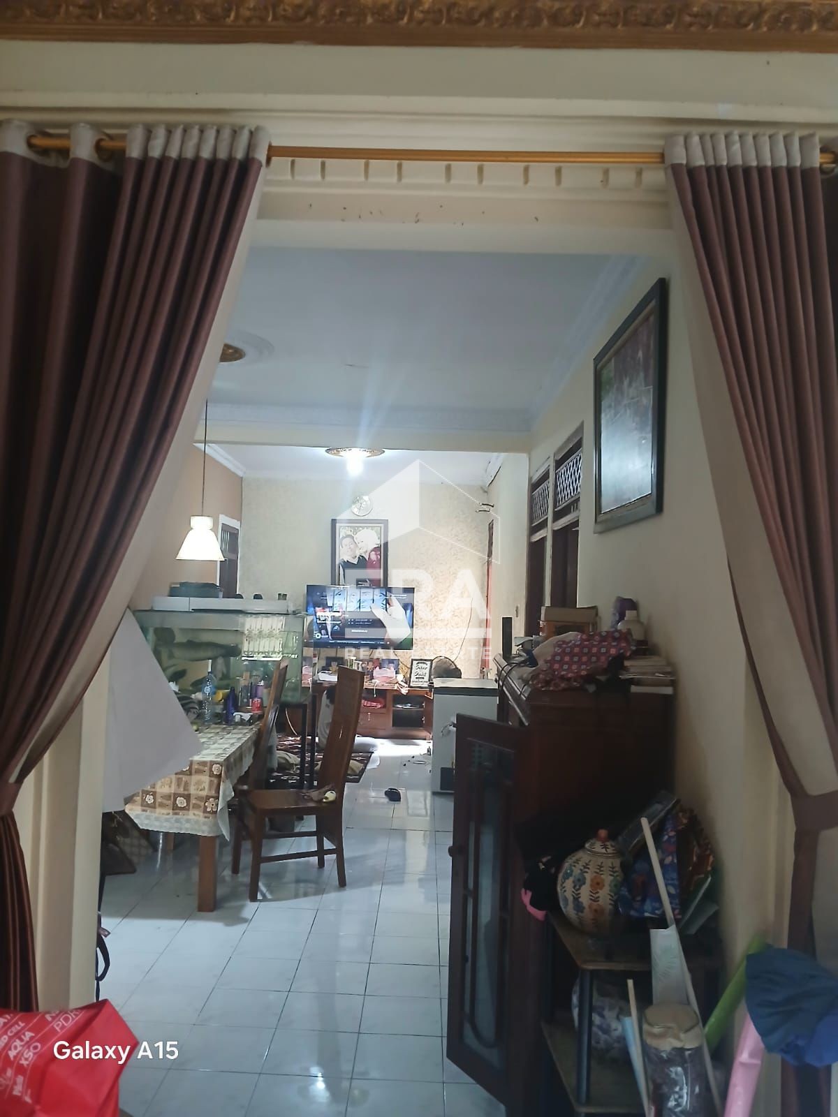 interior 8