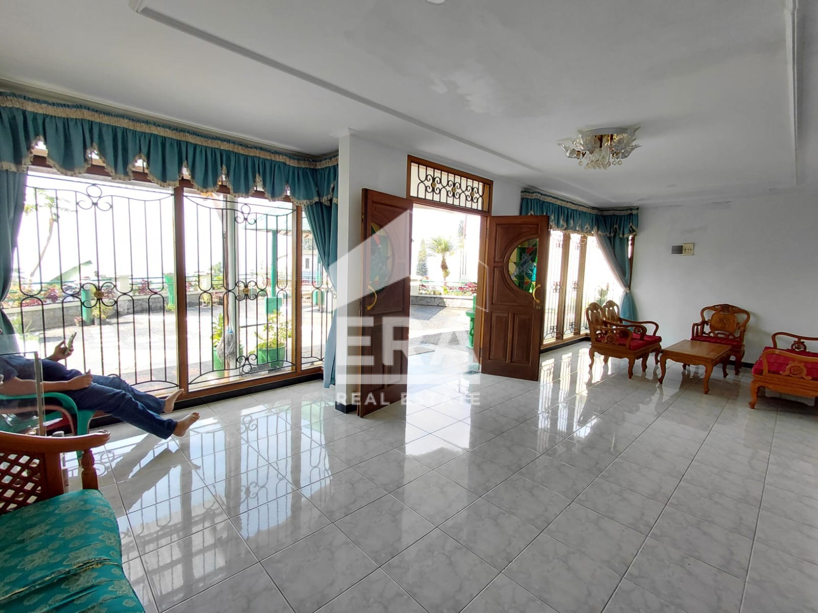 interior 3