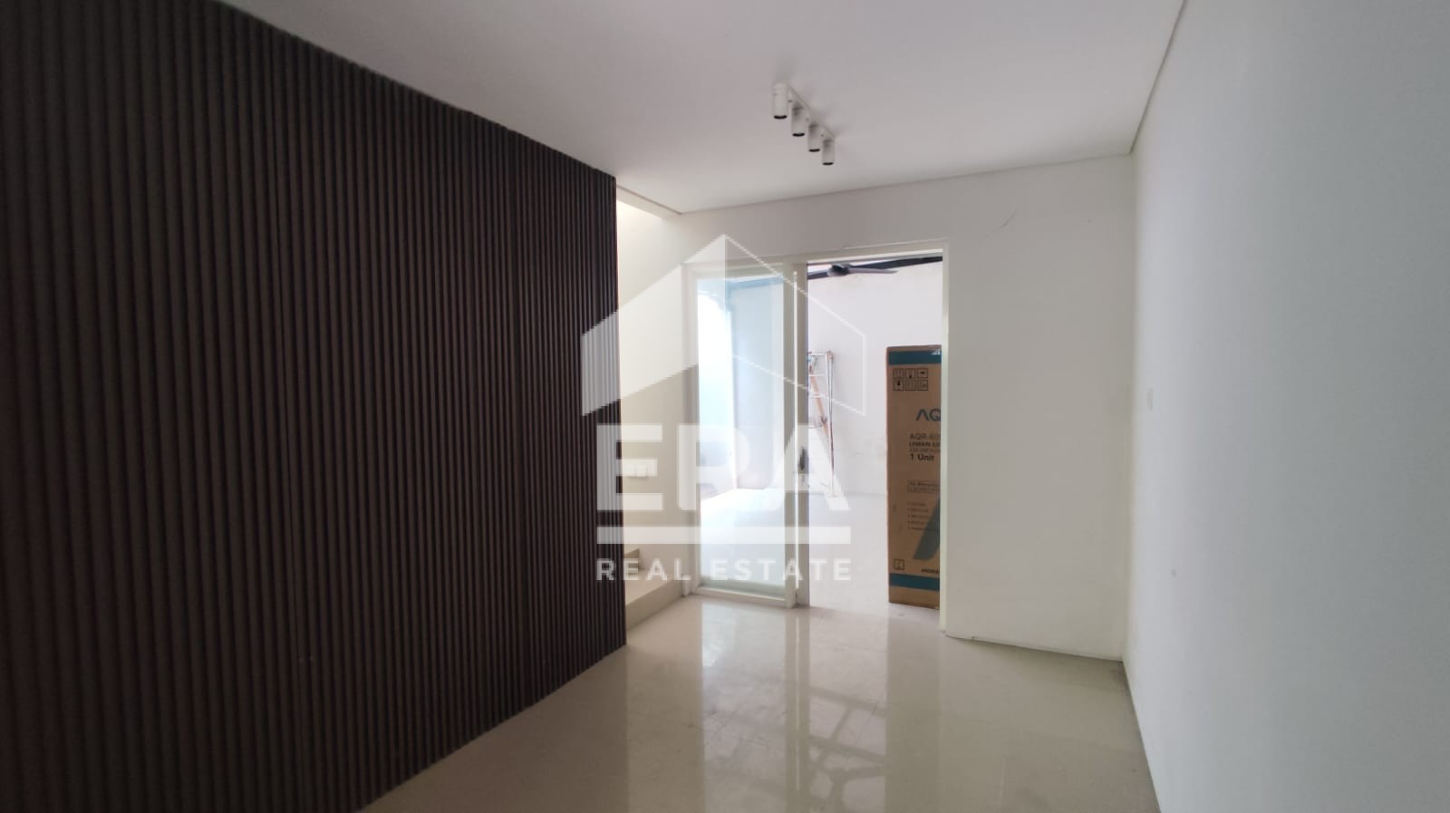 interior 11