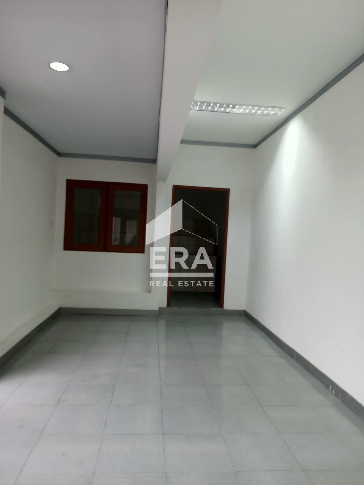 interior 8