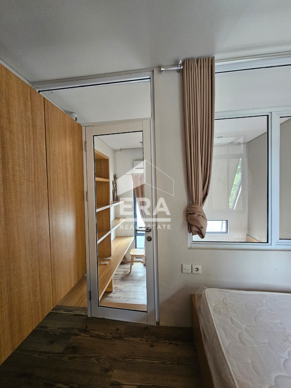 interior 2