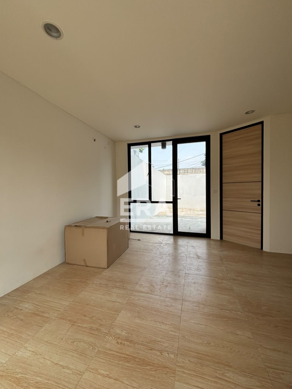 interior 12