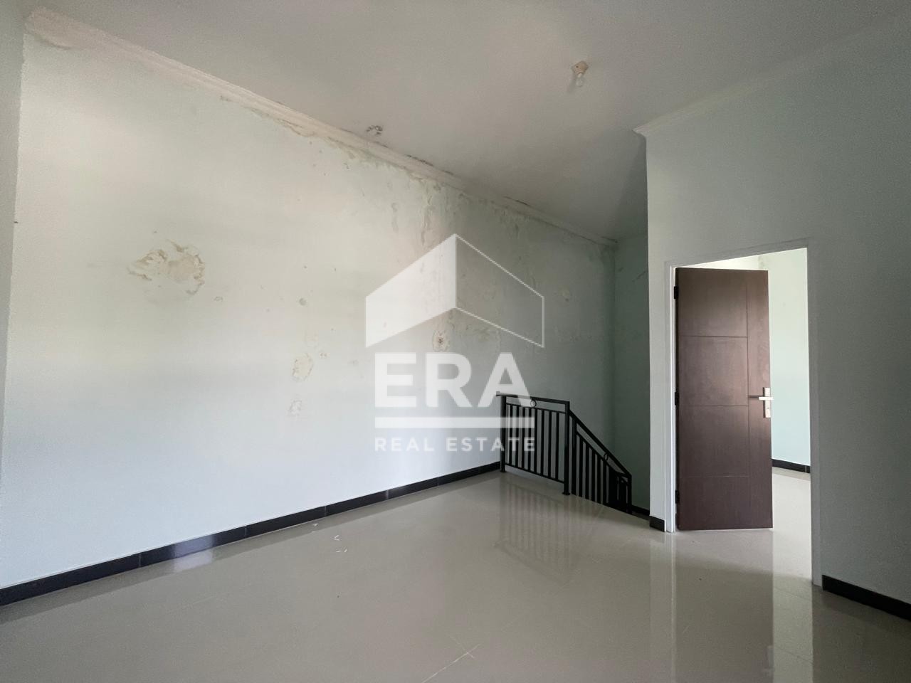 interior 6