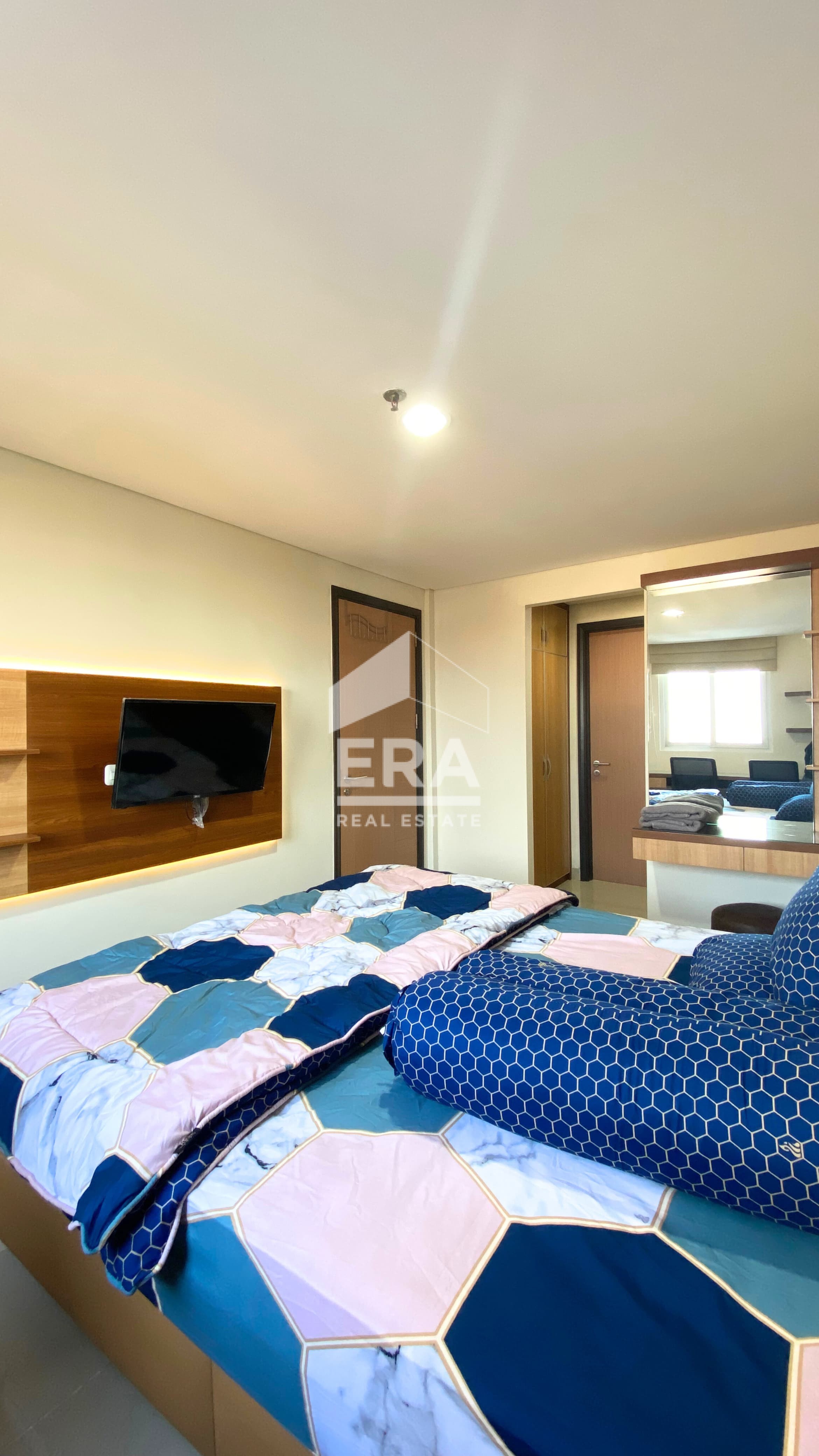 interior 6