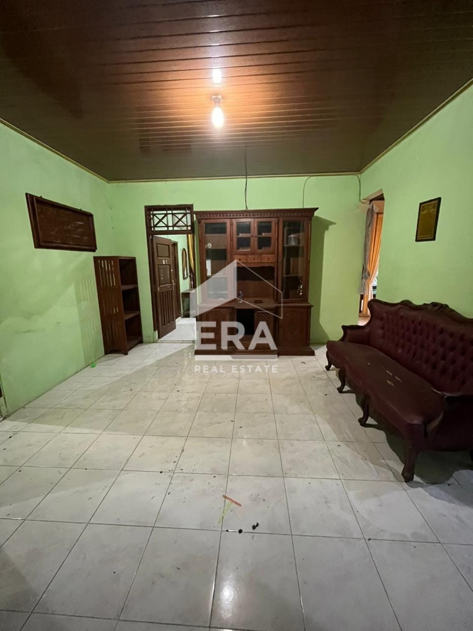 interior 8