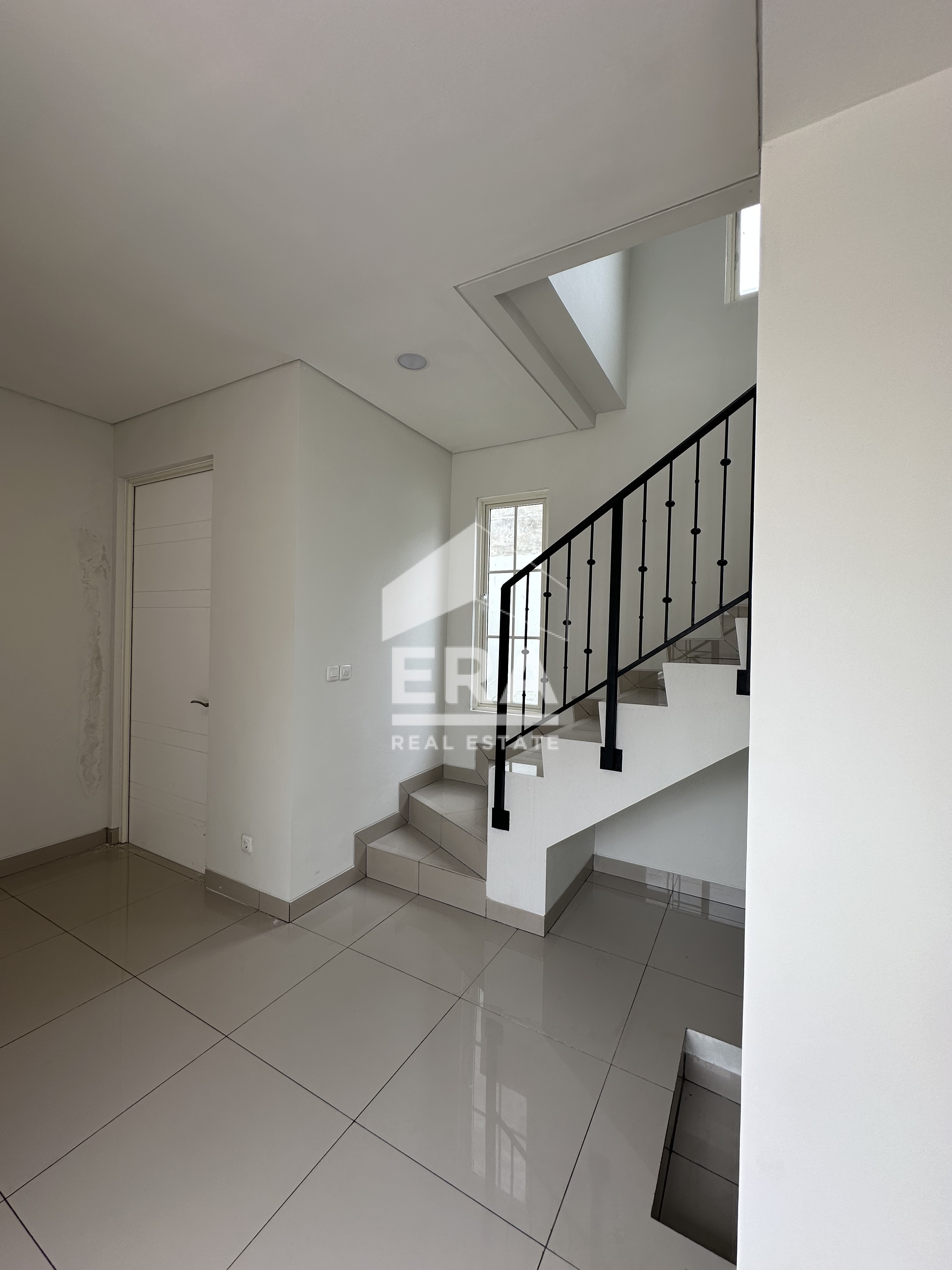interior 6