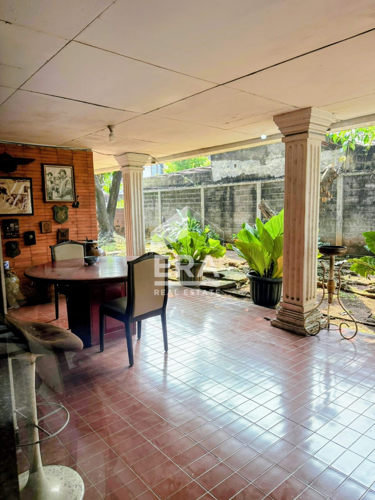 interior 6