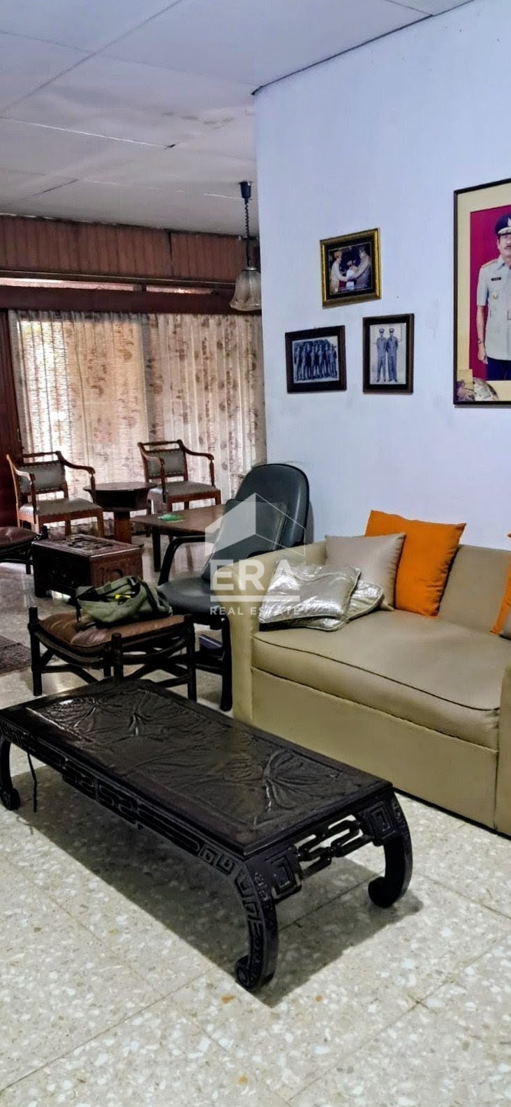 interior 8