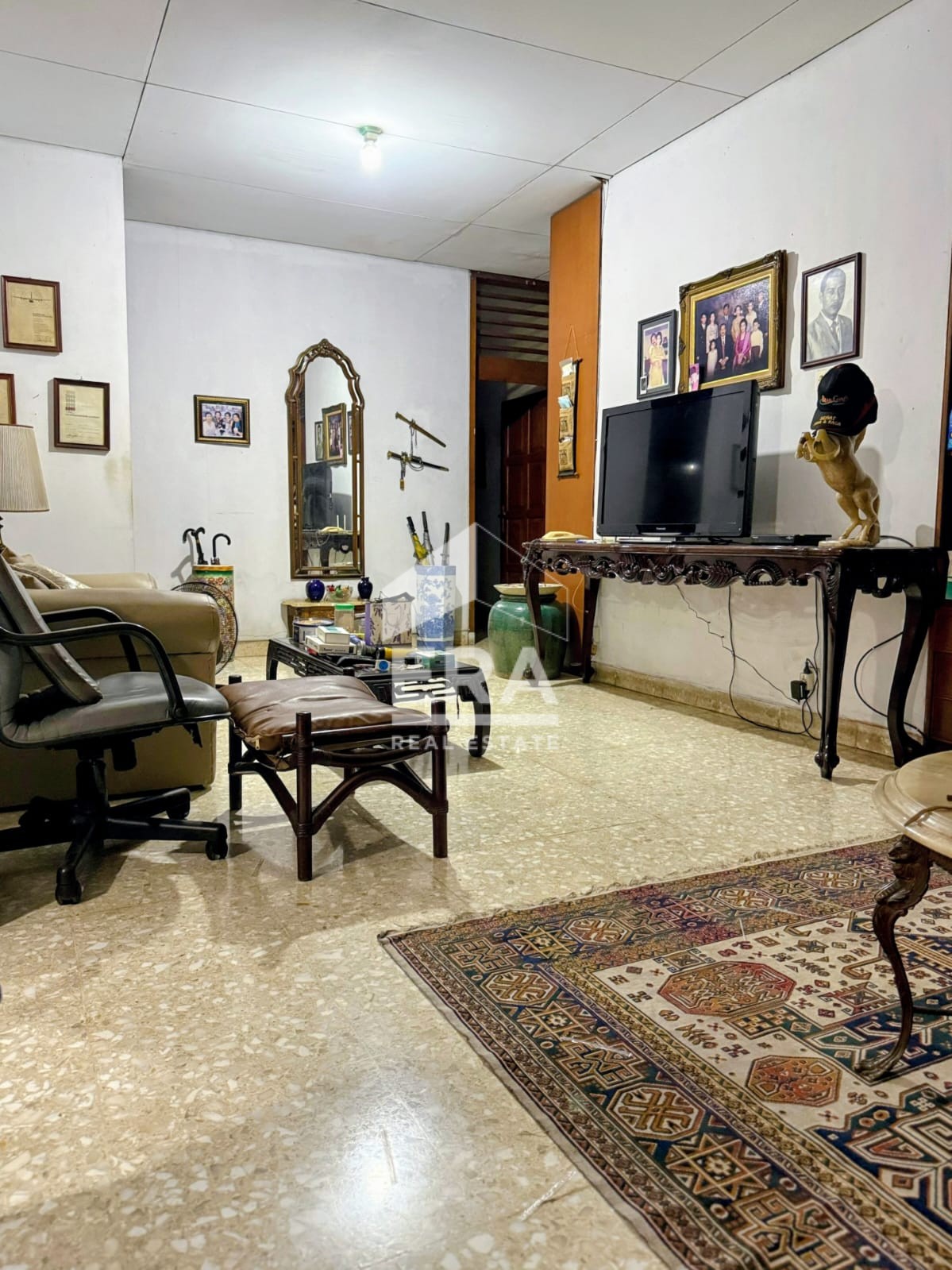 interior 10