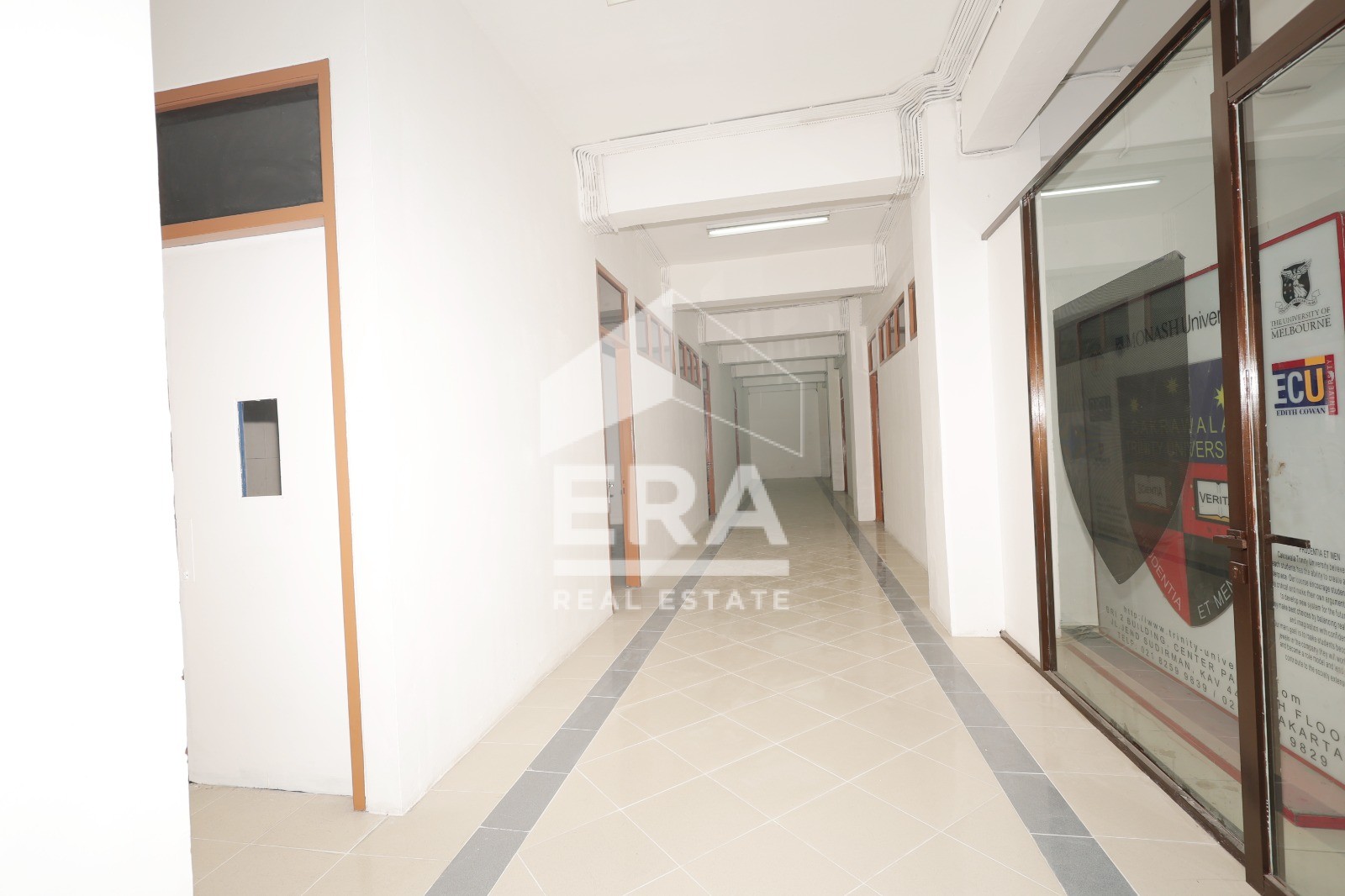 interior 10
