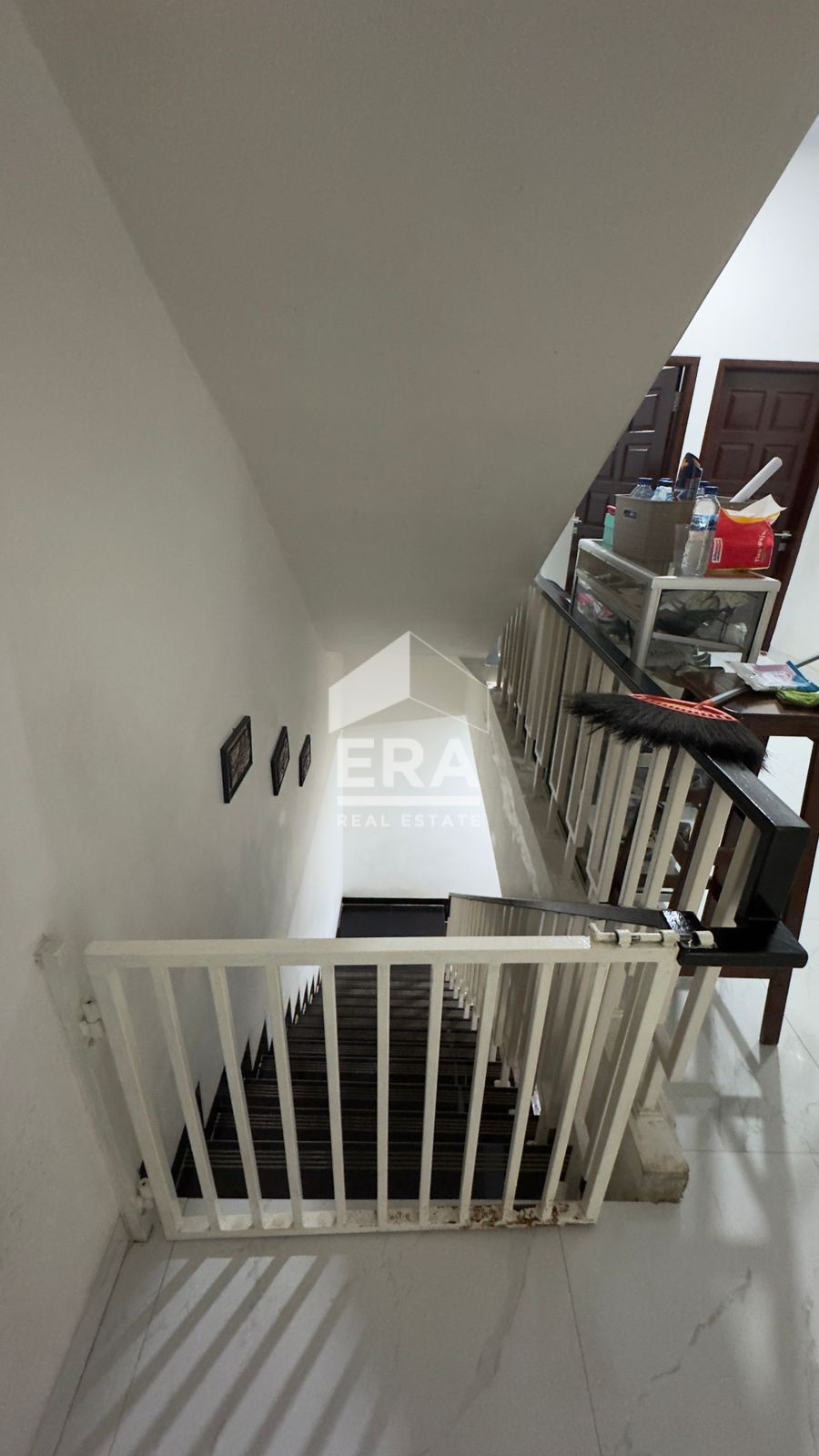 interior 10