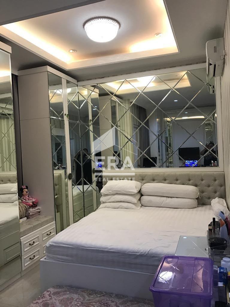 interior 12