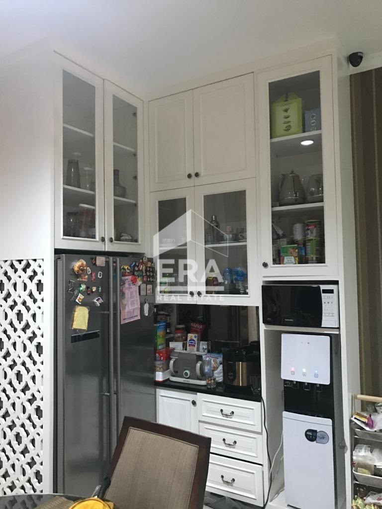 interior 8