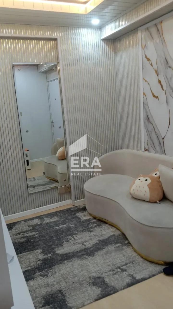 interior 8