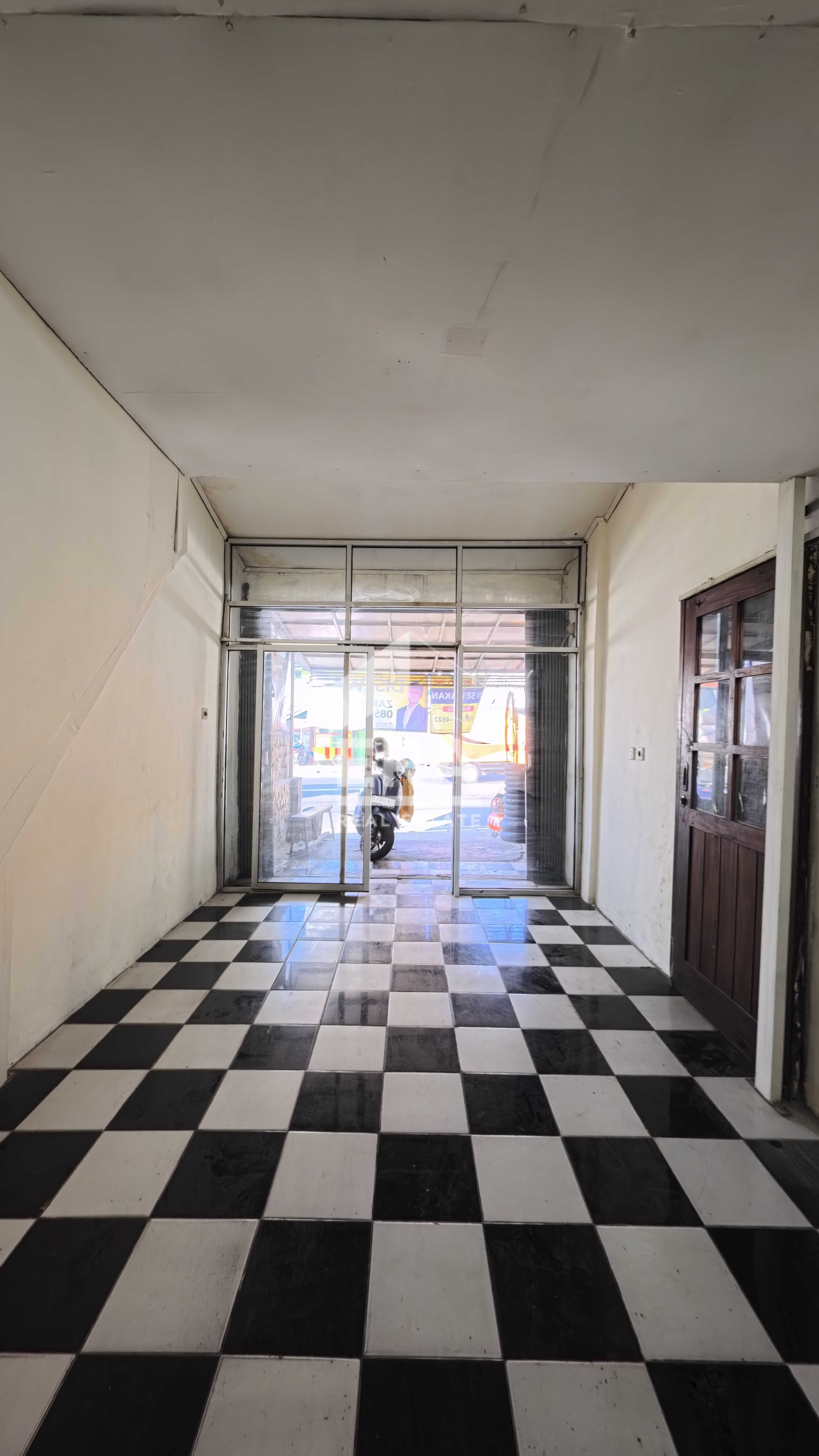 interior 4