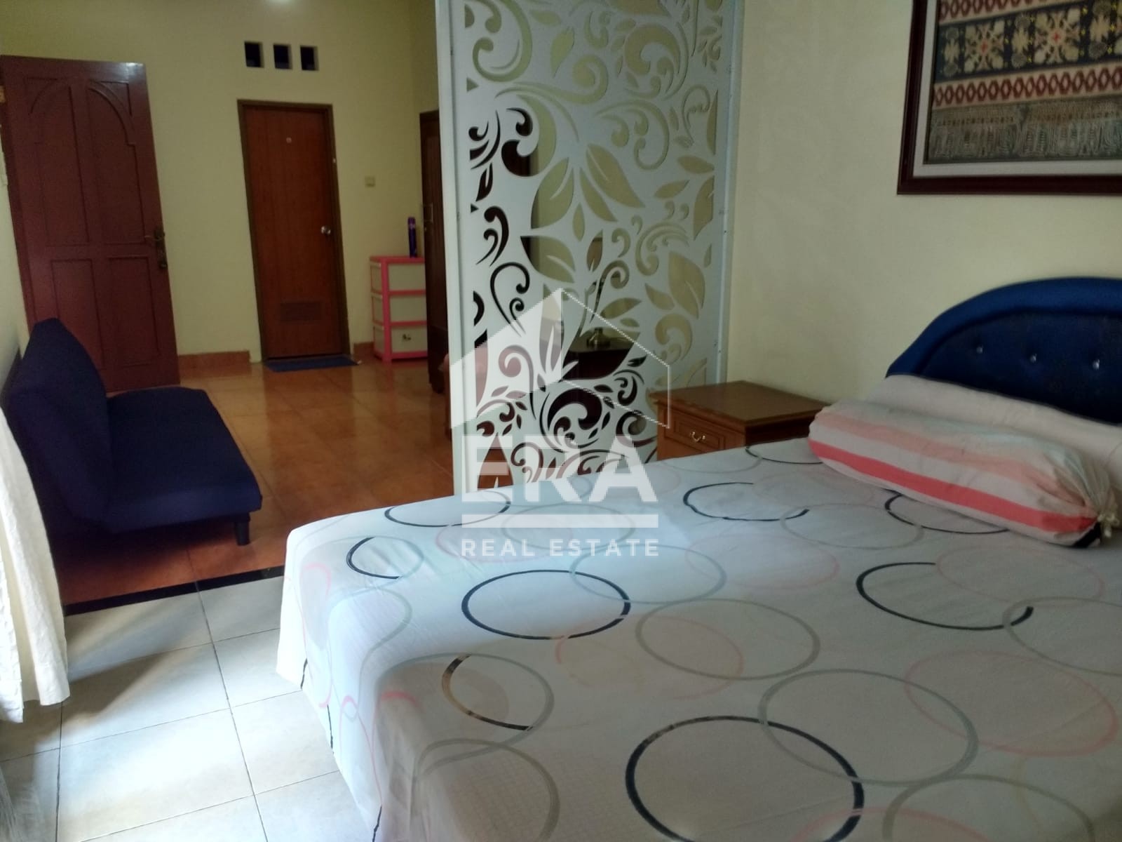 interior 8