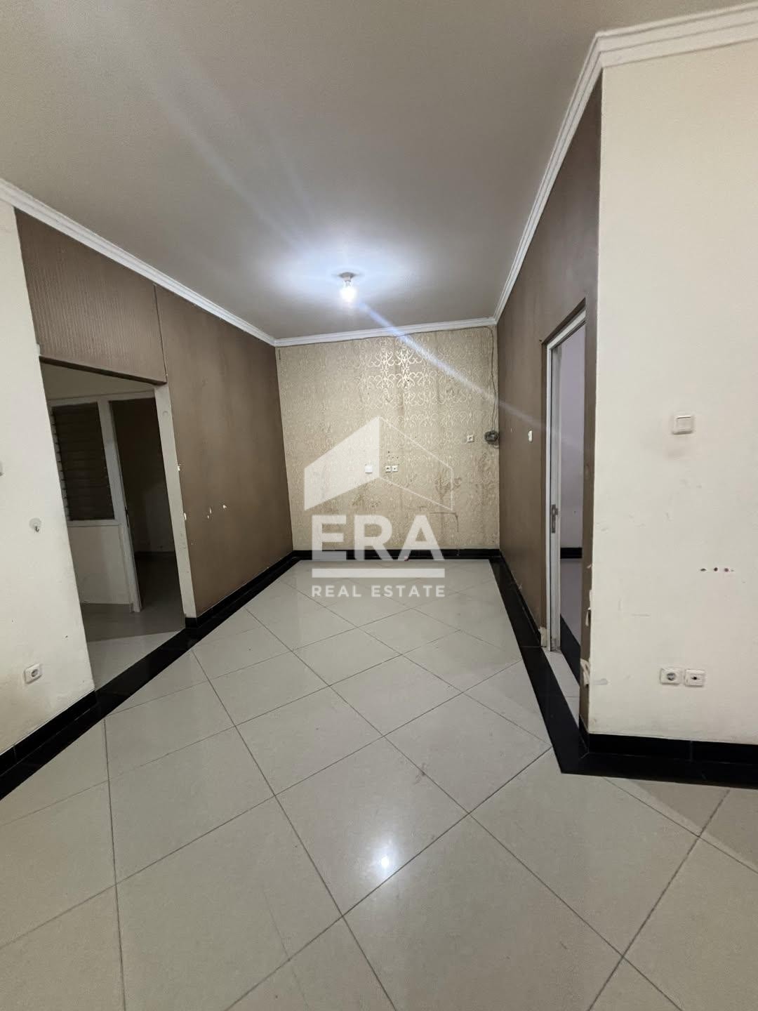 interior 6