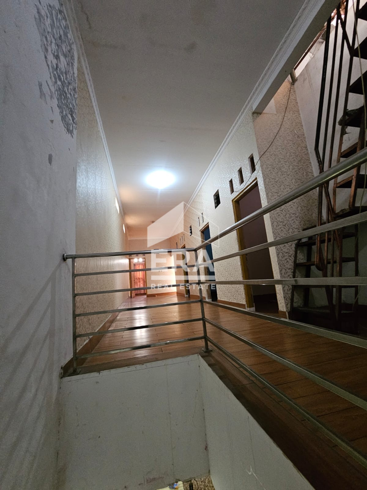 interior 6