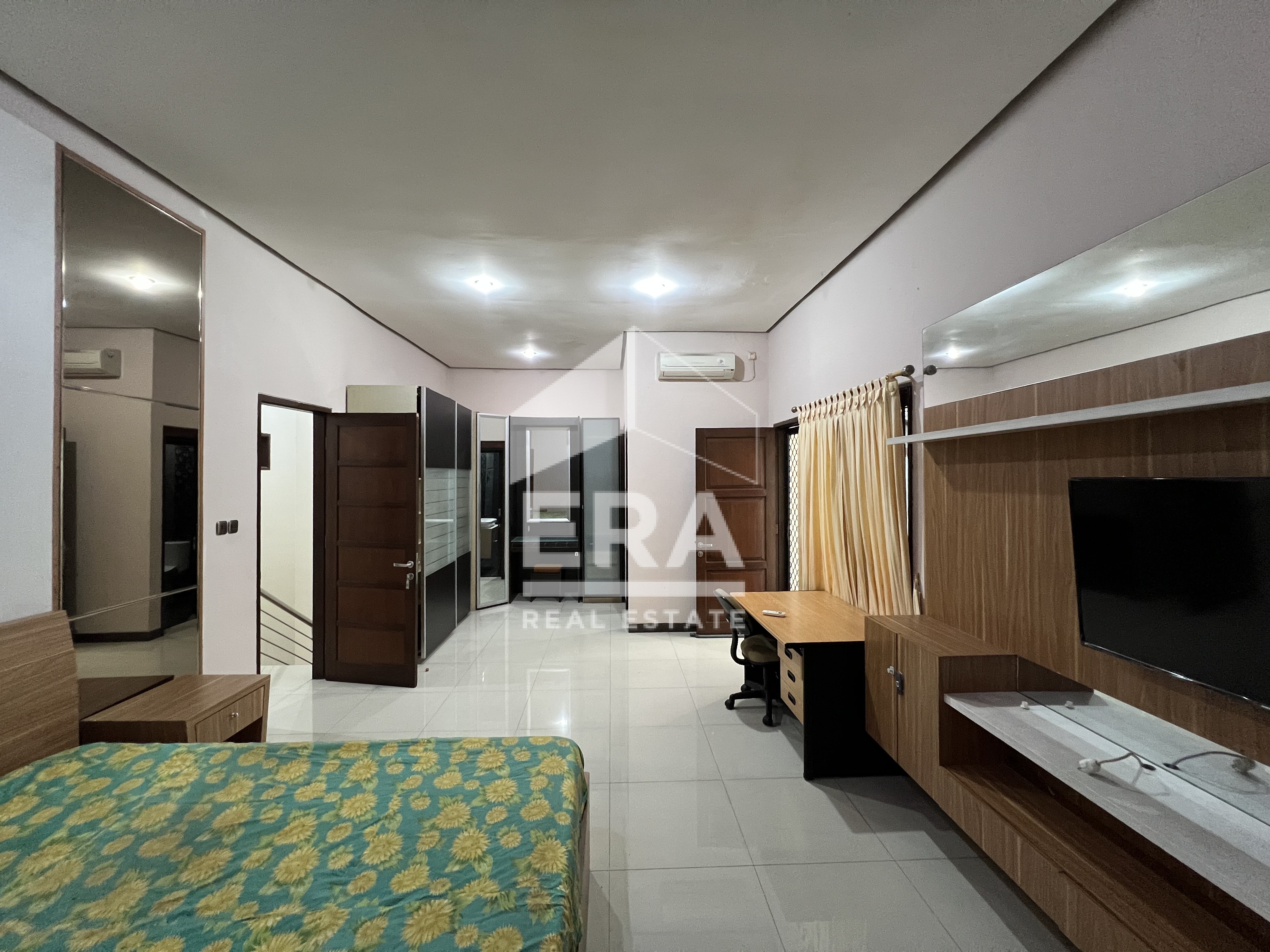 interior 7