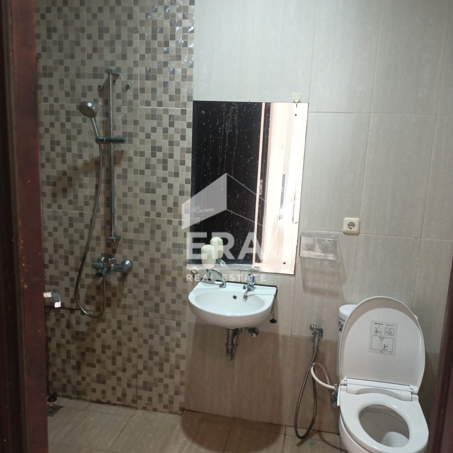 interior 8