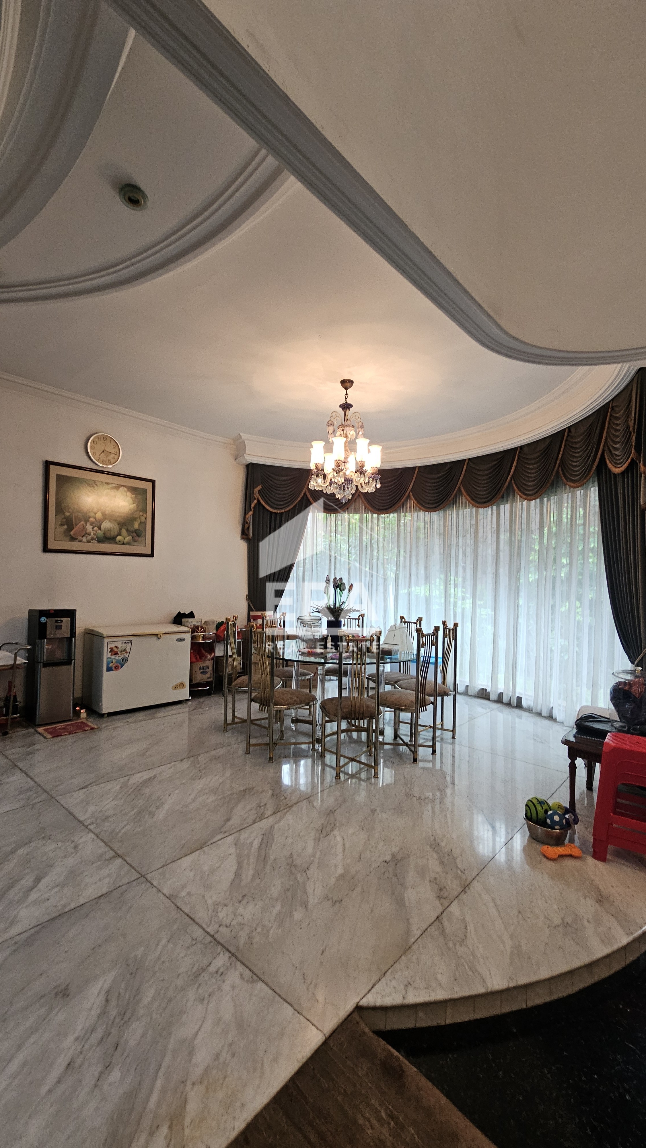 interior 7