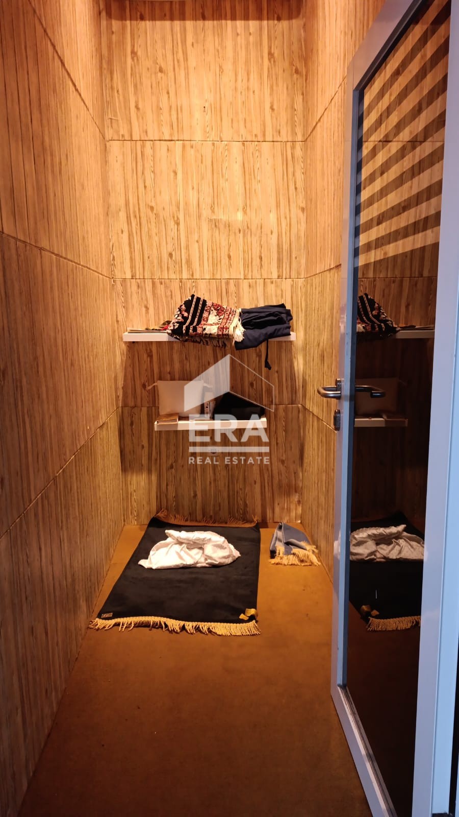 interior 11