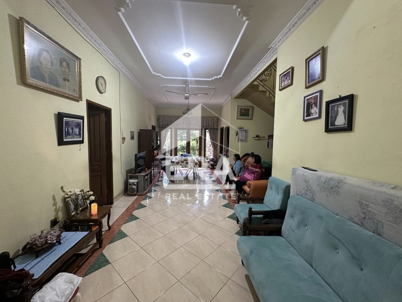 interior 2